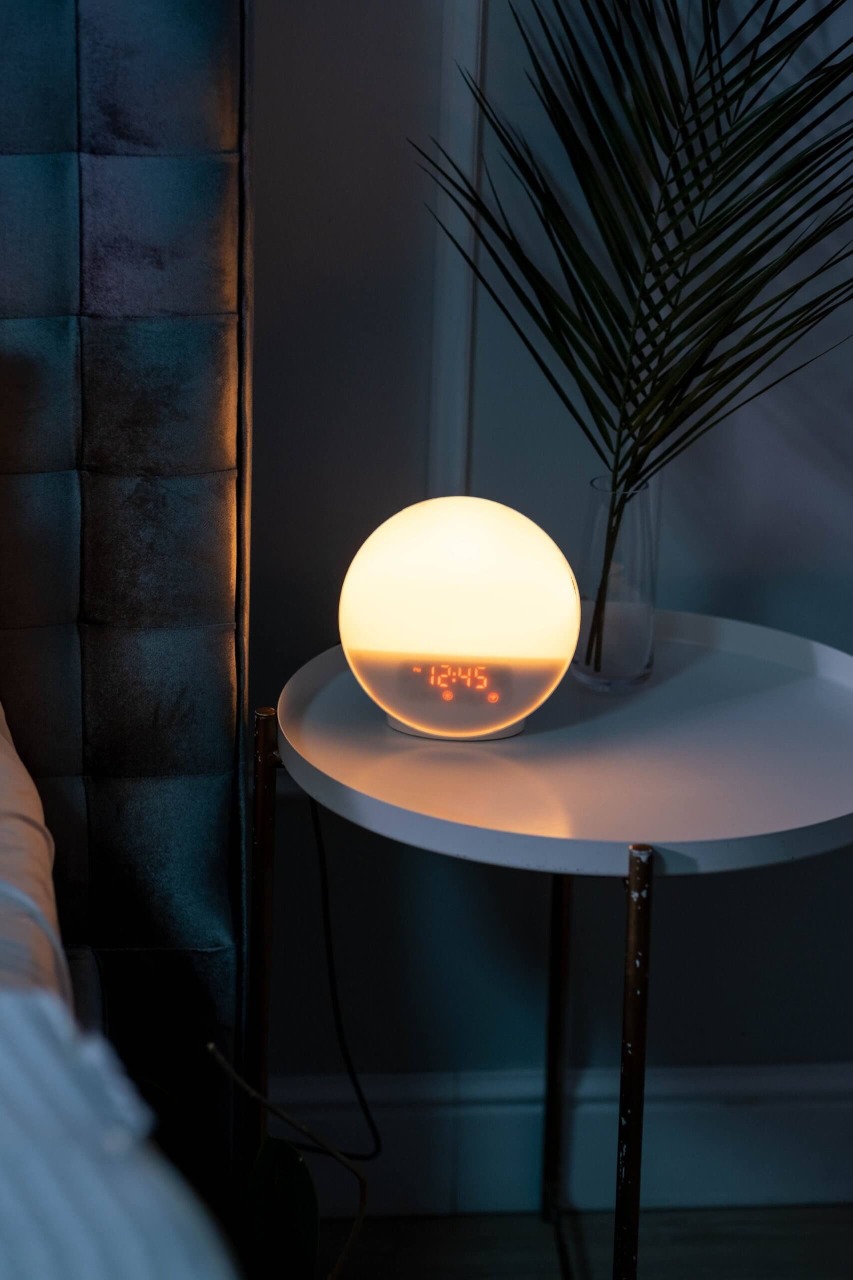 Airbnb Superhost: como se tornar um super anfitrião em 8 passos 5 Rádio relógio com Bluetooth para quarto de hóspedes