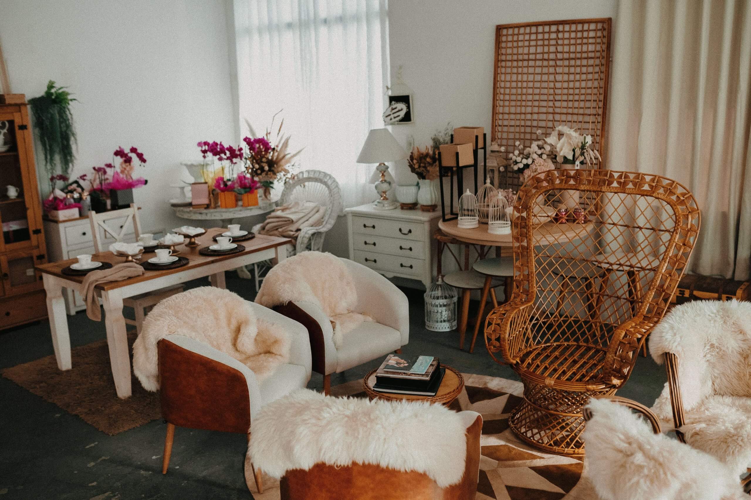 Boho Chic: como decorar com esse estilo atemporal 14 Móveis étnicos e peças com história na decoração boho