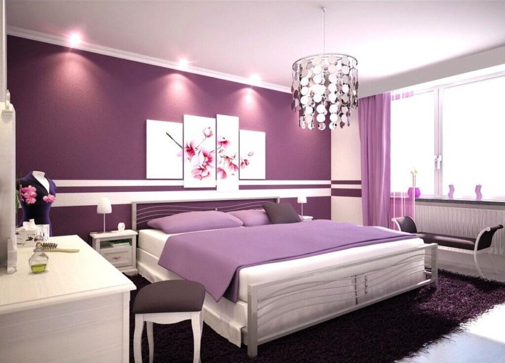 Qual é a melhor cor e o melhor aroma para cada ambiente da casa: um guia completo 12 Quarto violeta decorado