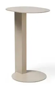 Como decorar uma área de piscina? 8 Mesa Lateral Área Externa Dália