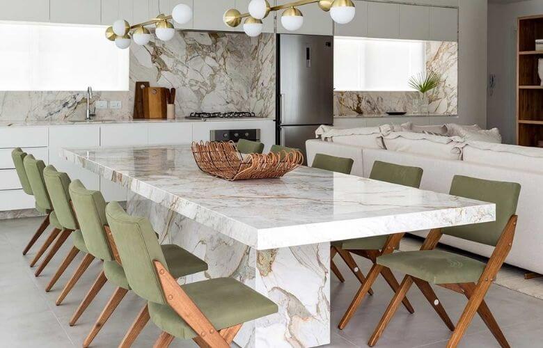 mesa de jantar em marmore com 10 cadeiras