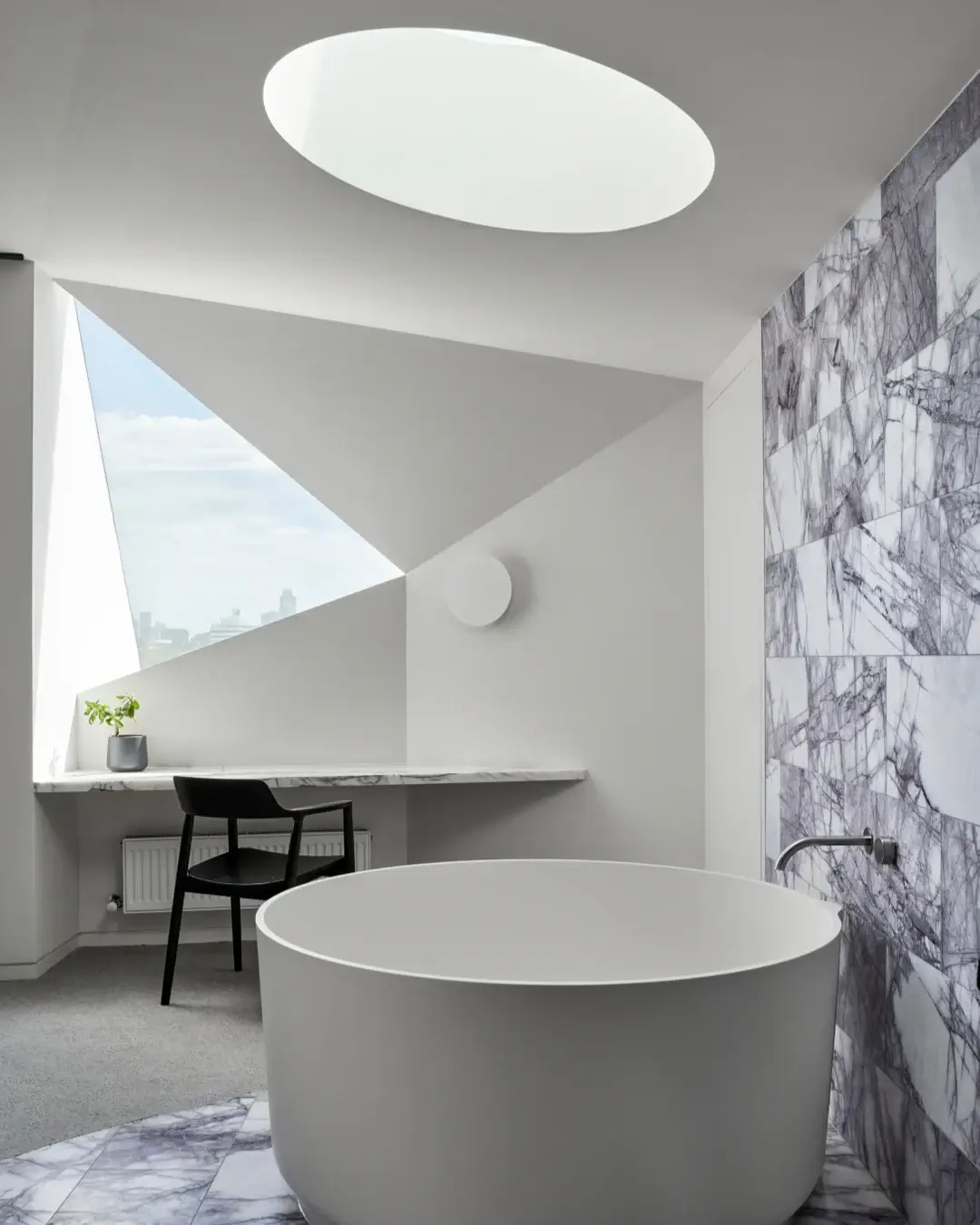 claraboia moderna banheiro triangular