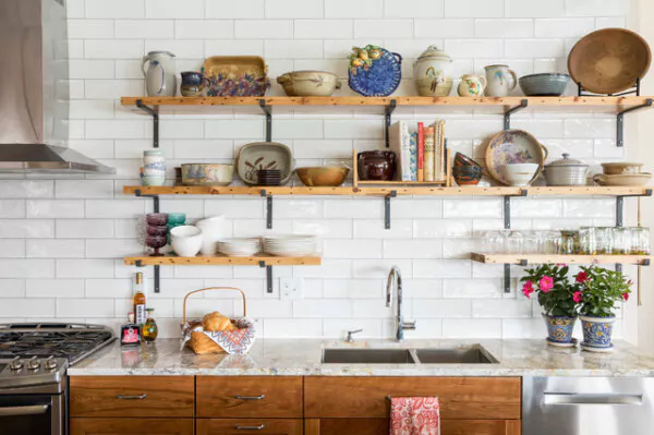 Capa - 14 maneiras de organizar suas prateleiras e armários de cozinha