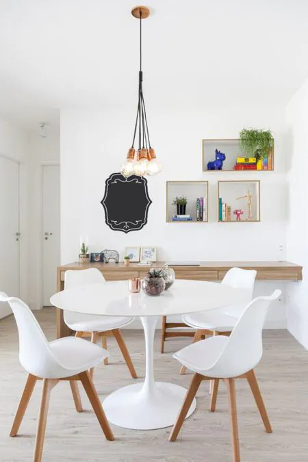 Mesa Saarinen Redonda