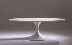 Mesa de Jantar Saarinen Oval Branca