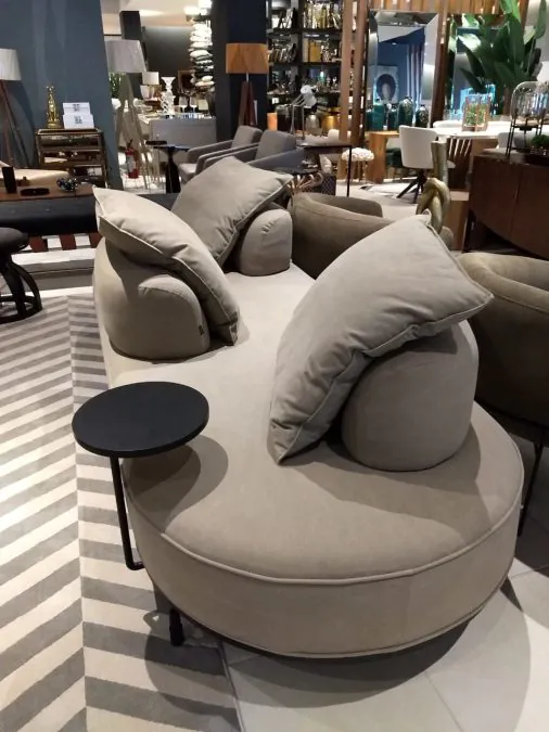 Sofá com Mesa Lateral Napoleão 2317530b60b9686aaf5613ef17f7d4bc