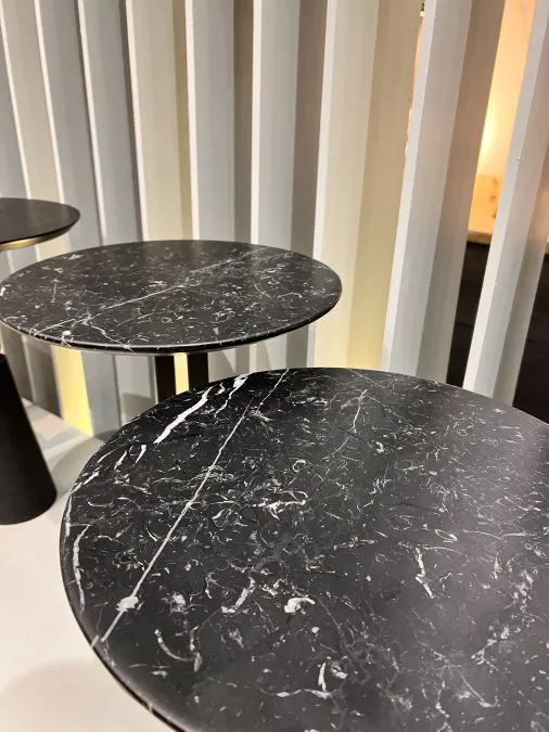 Mesa Lateral em Mármore Nero Awa (5)