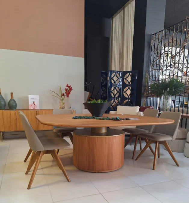 Mesa de Jantar Redonda Saori