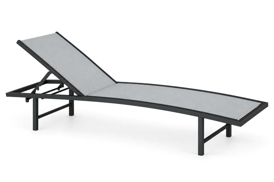 Espreguiçadeira Área Externa Lecce com estrutura em alumínio Preto Fosco, assento e encosto reclinável em Tela Sling Cinza, vista lateral em fundo branco.