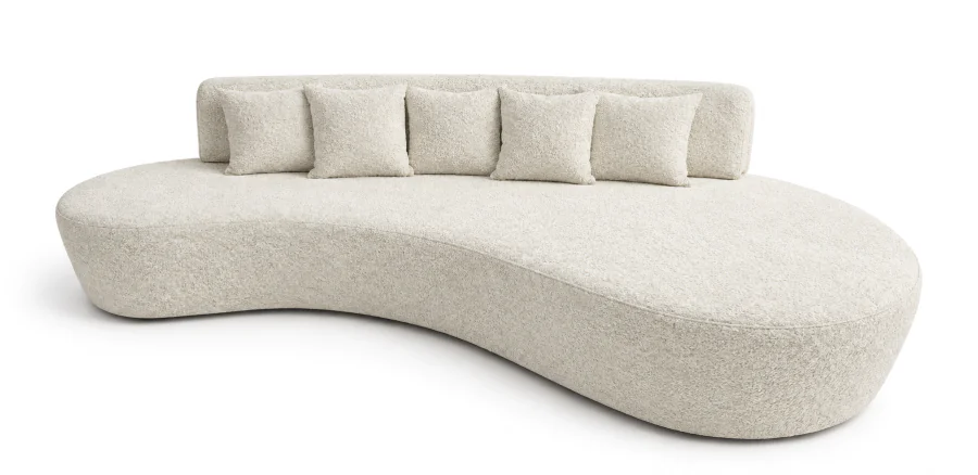 Sofá Curvo Orgânico Ardena em tecido bouclé Off White, com design escultural, formas curvas, encosto fixo e almofadas soltas.