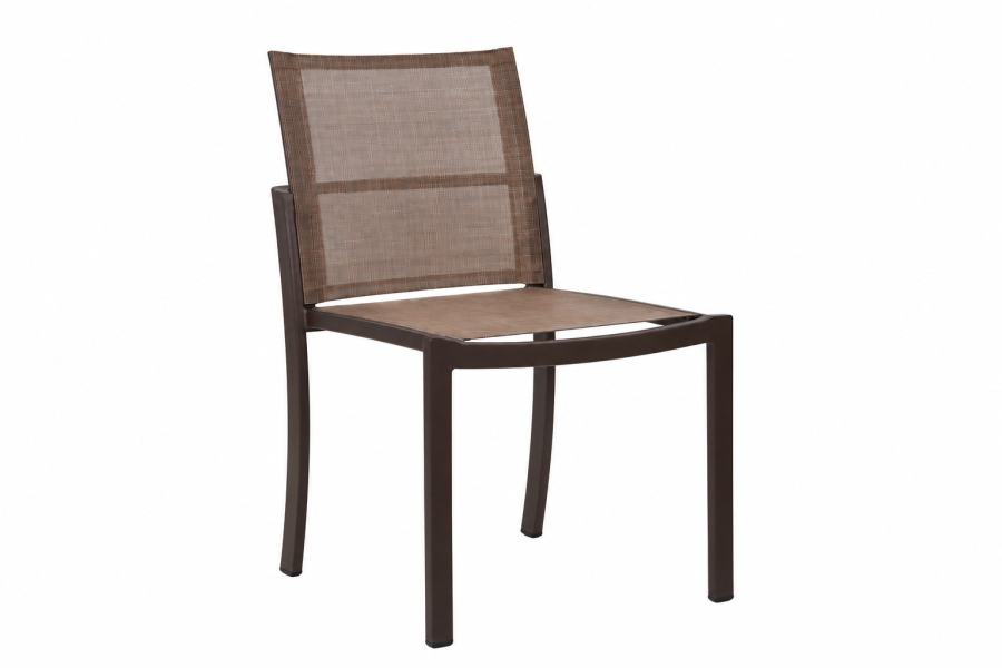 Cadeira Área Externa Tâmara sem braços, em alumínio extrudado Marrom Fosco, com assento e encosto em Tela Sling Cobre.