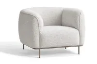 Poltrona Quadrada Brera em tecido Bouclé Branco texturizado, vista diagonal esquerda, com design contemporâneo e base metálica Champanhe.